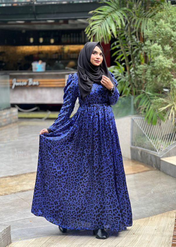 Pori Gown