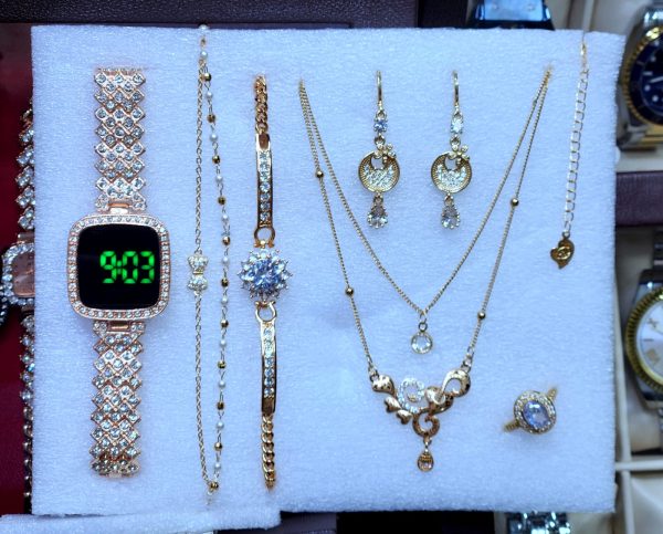 Women Watch Combo