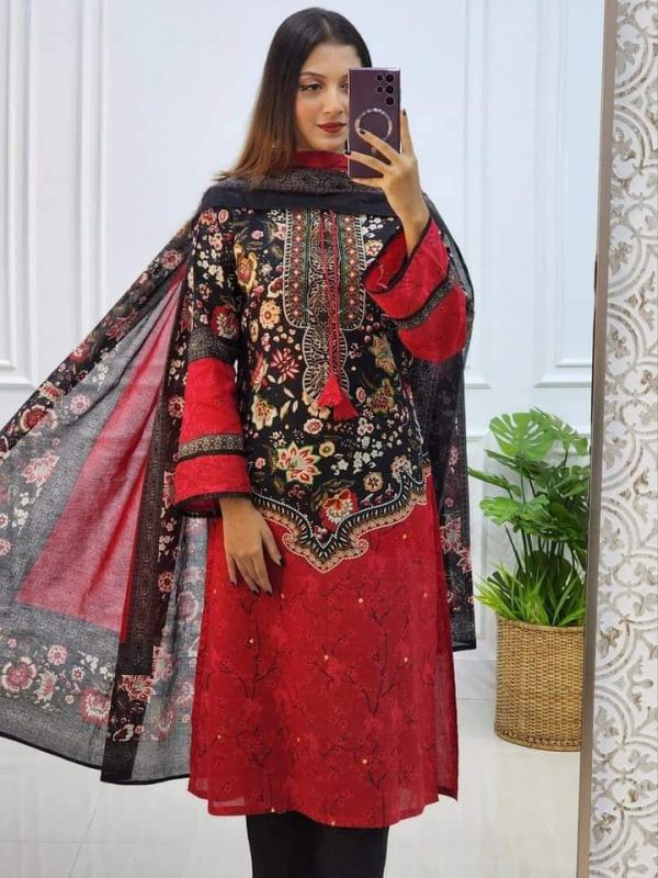 আন স্টিচড থ্রি পিস