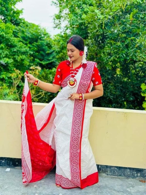 উন্নত মানের হাফ সিল্ক শাড়ি