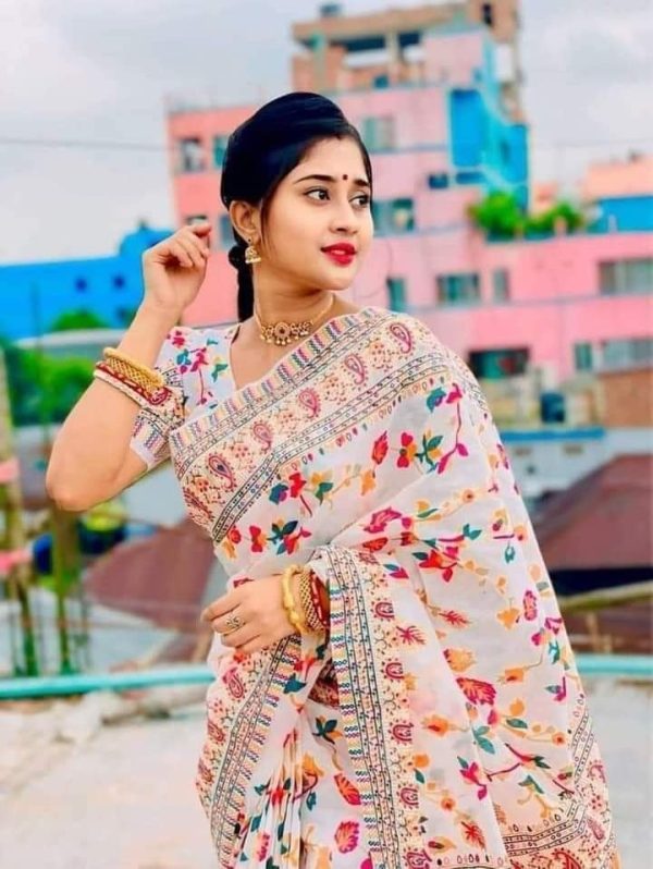উন্নত মানের হাফ সিল্ক শাড়ি