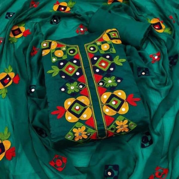 কাশ্মীরী আড়ি এম্ব্রডারী থ্রি-পিচ - Image 2