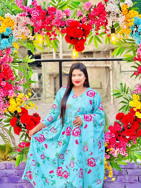 গোলাপ গ্রাউন রেডিমেড