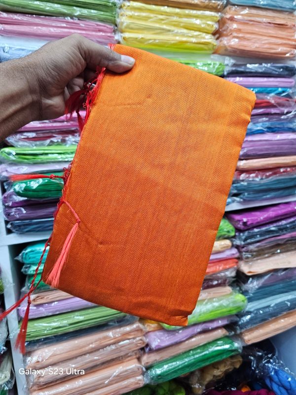 ধুপিয়ান সিল্ক শাড়ি