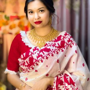 প্রিমিয়াম কোয়ালিটির হাফ সিল্ক শাড়ি