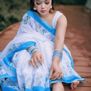 প্রিমিয়াম কোয়ালিটির হাফ সিল্ক শাড়ি