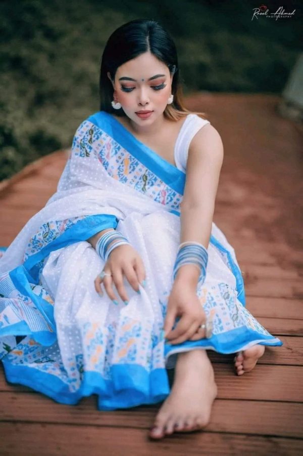 প্রিমিয়াম কোয়ালিটির হাফ সিল্ক শাড়ি