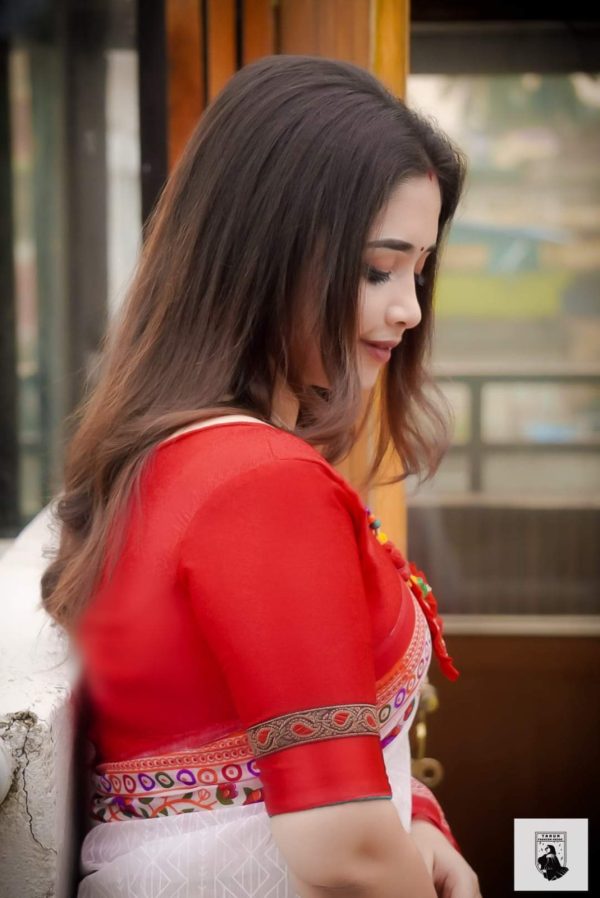 প্রিমিয়াম কোয়ালিটি হাফসিল্ক শাড়ি - Image 2