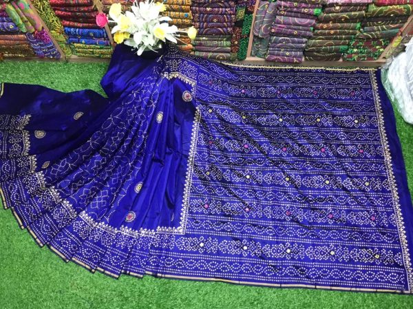 ব্লক প্রিন্ট শাড়ি