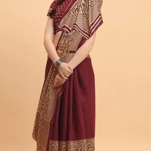 ব্লাউজ পিস সহ প্রিন্টেড সিল্ক শাড়ি