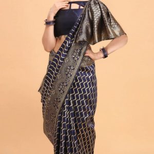 ব্লাউজ পিস সহ প্রিন্টেড সিল্ক শাড়ি