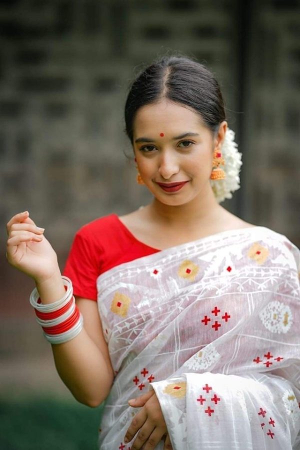 ভাইরাল হাই কোয়ালিটি হাফসিল্ক শাড়ি