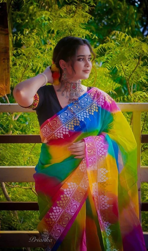 ভাইরাল হাই কোয়ালিটি হাফসিল্ক শাড়ি - Image 6