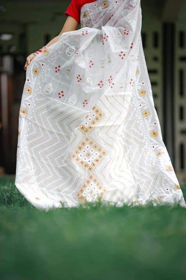 ভাইরাল হাই কোয়ালিটি হাফসিল্ক শাড়ি - Image 5