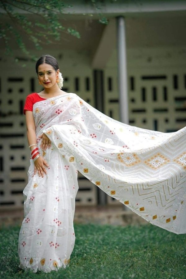 ভাইরাল হাই কোয়ালিটি হাফসিল্ক শাড়ি - Image 2