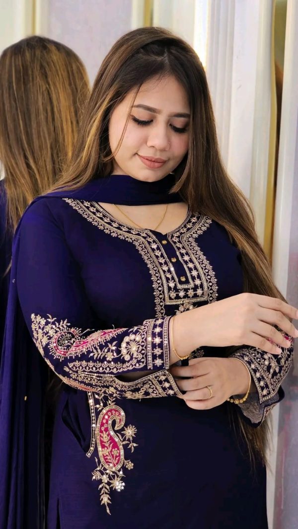 সিকোয়েন্স এমবোডারি থ্রি-পিস