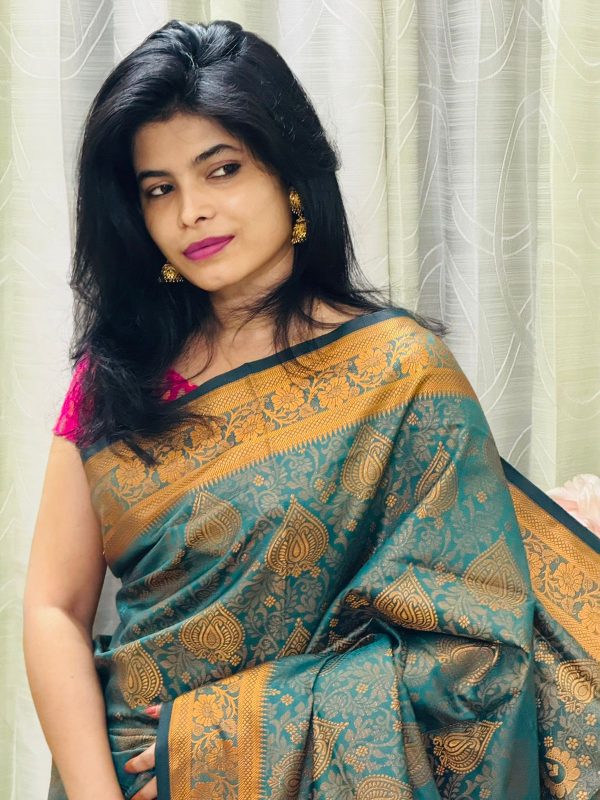 সিল্ক কাতান শাড়ি