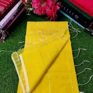স্টাইলিশ চুমকি শাড়ি