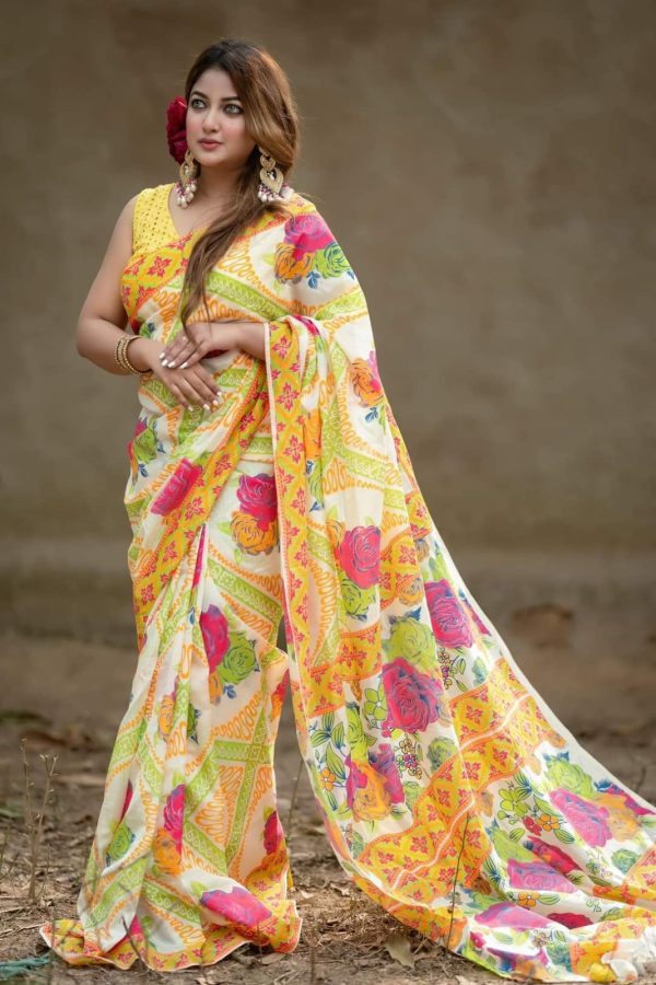 হাফ সিল্ক শাড়ি