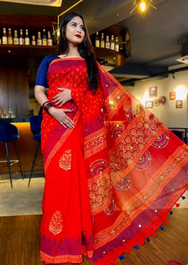 হাফ সিল্ক শাড়ি