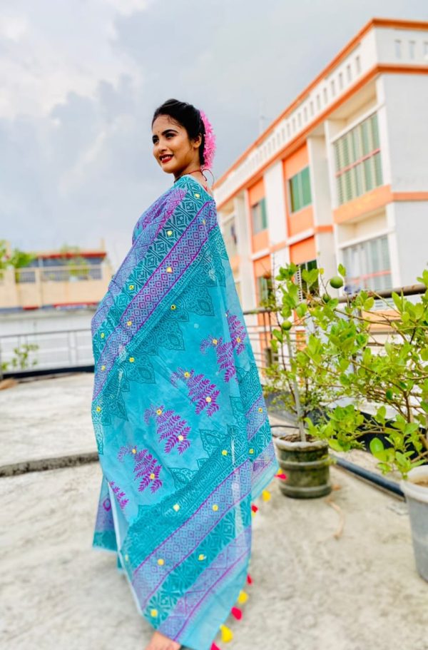 হাফ সিল্ক শাড়ি