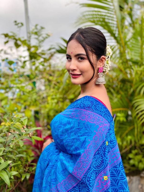 হাফ সিল্ক শাড়ি