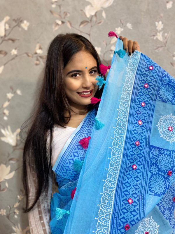 হাফ সিল্ক শাড়ি