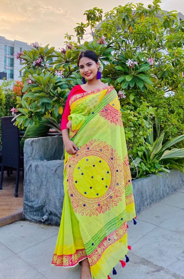 হাফ সিল্ক শাড়ি