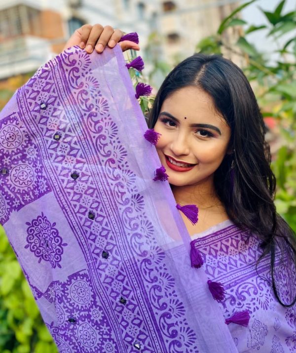 হাফ সিল্ক শাড়ি