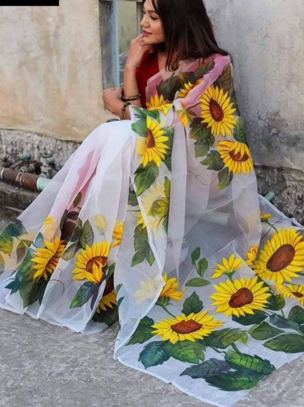 হাফ সিল্ক হ্যান্ড প্রিন্ট শাড়ি