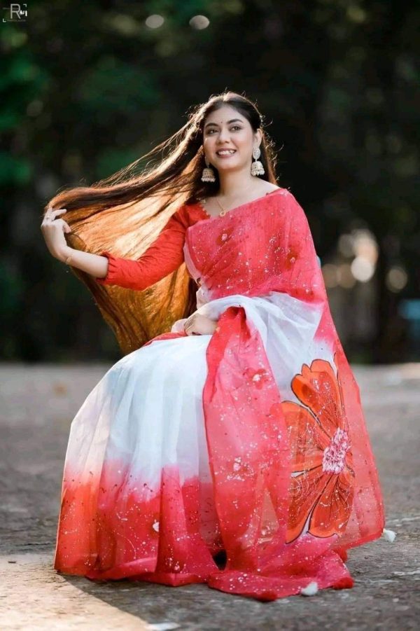 হাফ সিল্ক হ্যান্ড প্রিন্ট শাড়ি