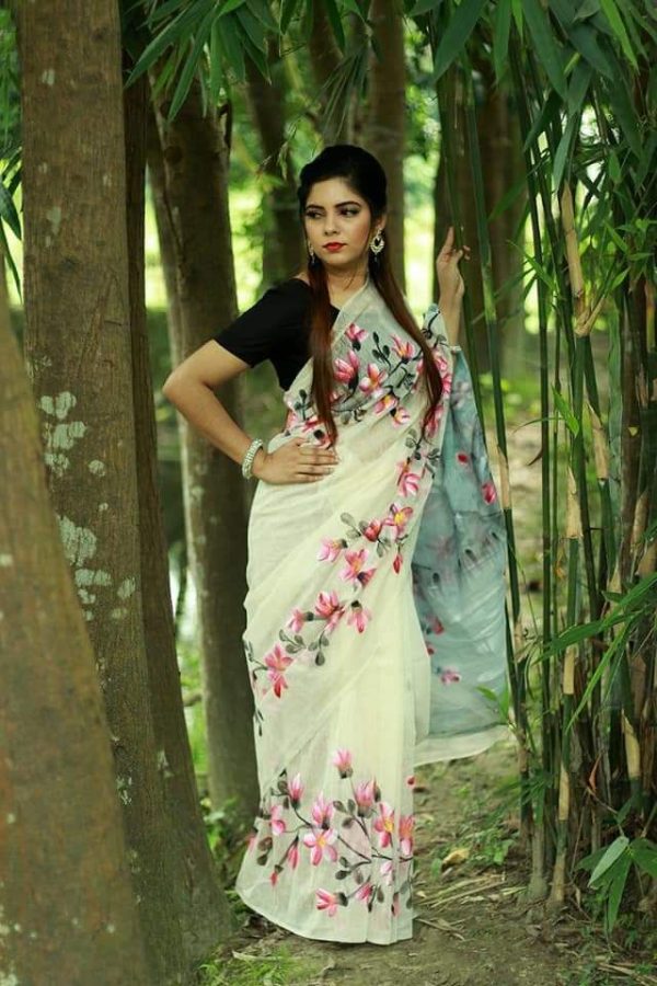 হাফ সিল্ক হ্যান্ড প্রিন্ট শাড়ি