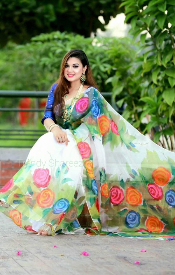 হাফ সিল্ক হ্যান্ড প্রিন্ট শাড়ি