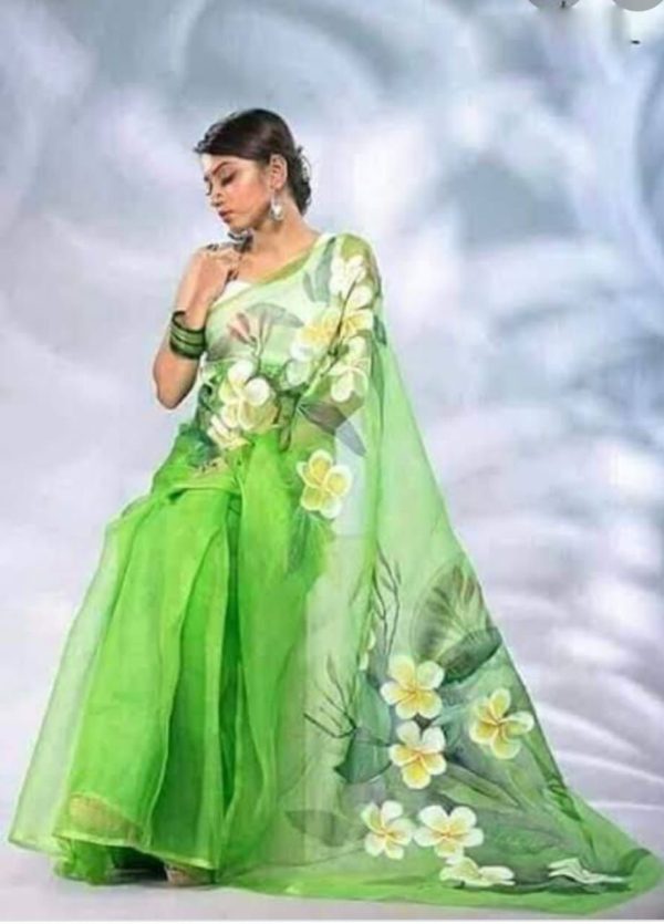 হাফ সিল্ক হ্যান্ড প্রিন্ট শাড়ি