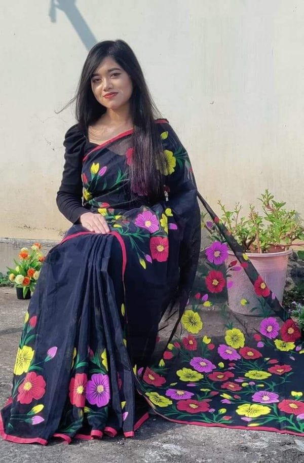 হাফ সিল্ক হ্যান্ড প্রিন্ট শাড়ি