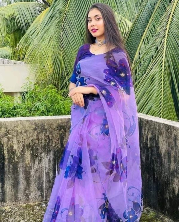 হাফ সিল্ক হ্যান্ড প্রিন্ট শাড়ি