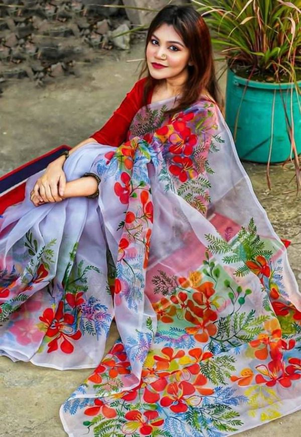 হাফ সিল্ক হ্যান্ড প্রিন্ট শাড়ি
