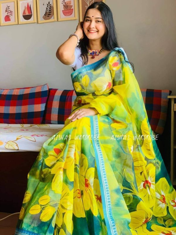হাফ সিল্ক হ্যান্ড প্রিন্ট শাড়ি