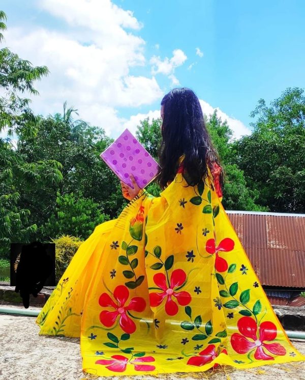 হাফ সিল্ক হ্যান্ড প্রিন্ট শাড়ি