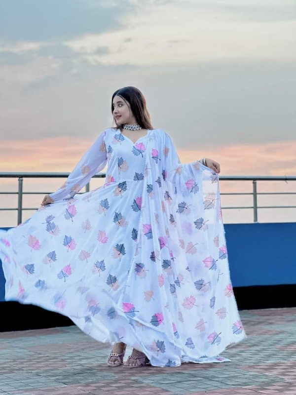 ❤️মিলন বুটিক্স গাউন ❤️
