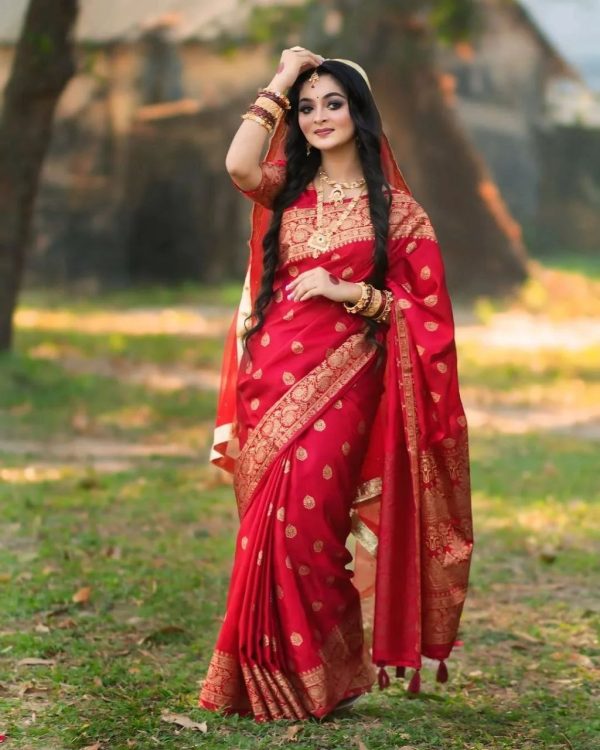 প্রিমিয়াম জাপানি সিল্ক শাড়ী(সাথে ব্লাউজ পিস) - Image 4