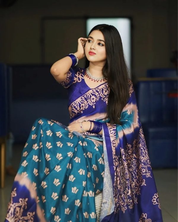 ওয়েলেস সফ্ট সিল্ক শাড়ি