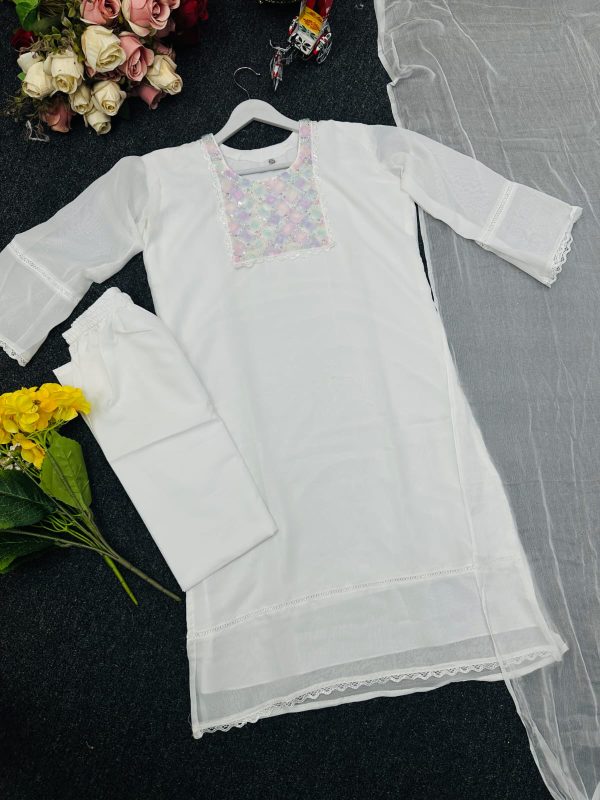 জর্জেট কারচুপি কাজ করা ফোর পিস - Image 4