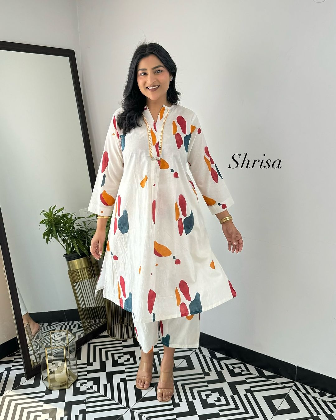 নিউ ইন্ডিয়ান ডিজাইনের টু পিস - Image 3