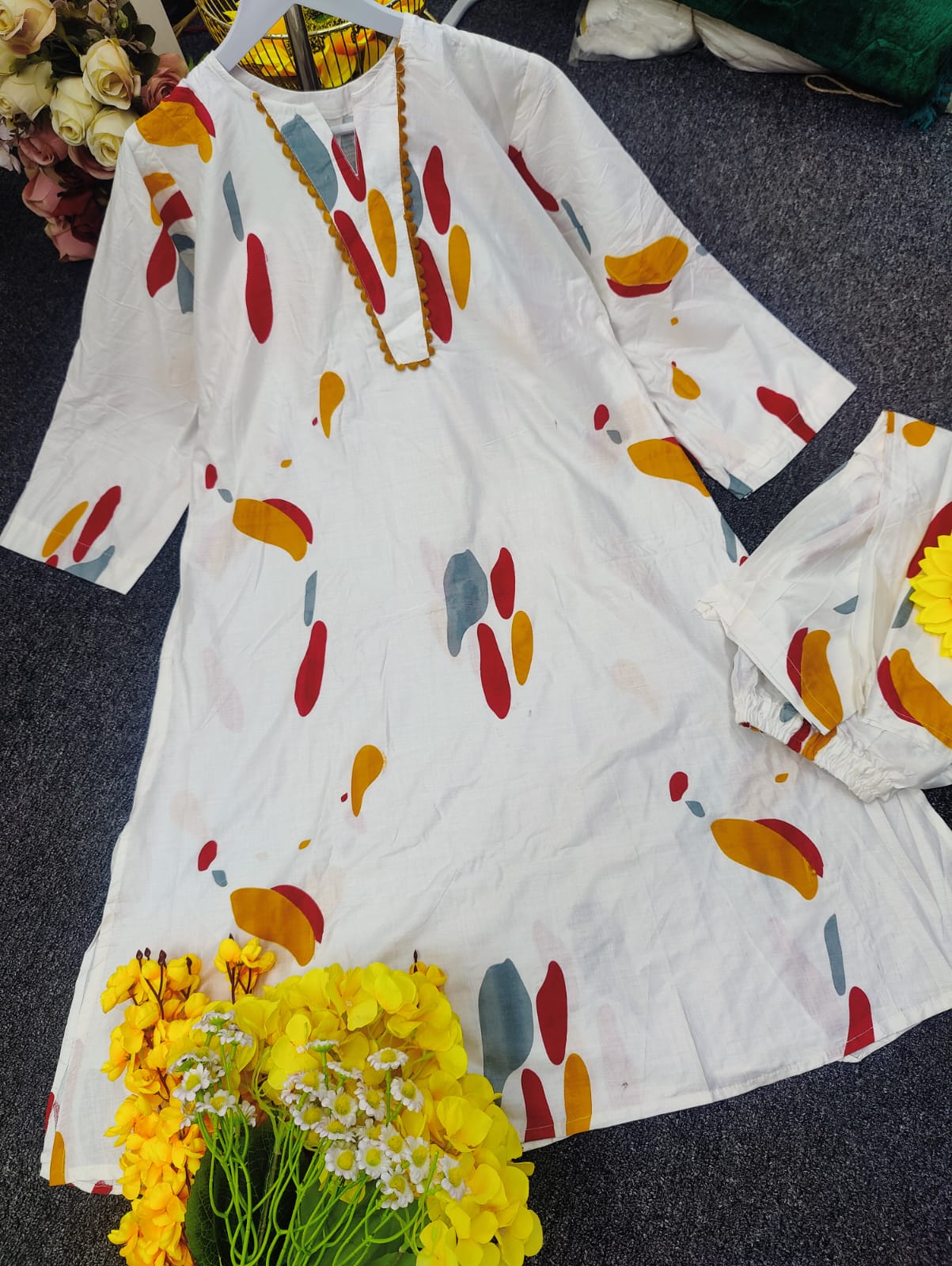 নিউ ইন্ডিয়ান ডিজাইনের টু পিস - Image 5