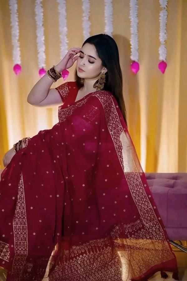 প্রিমিয়াম হাফ সিল্ক শাড়ী