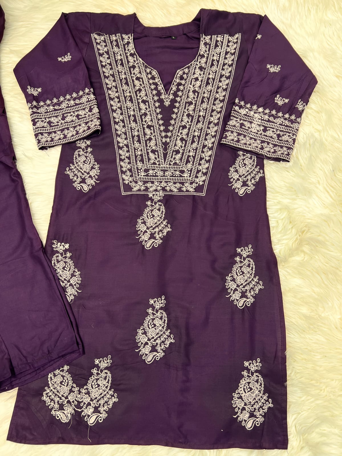 সম্পূর্ণ লেটেস্ট V গলা ডিজাইনের সম্পূর্ণ রেডি করা টু পিস